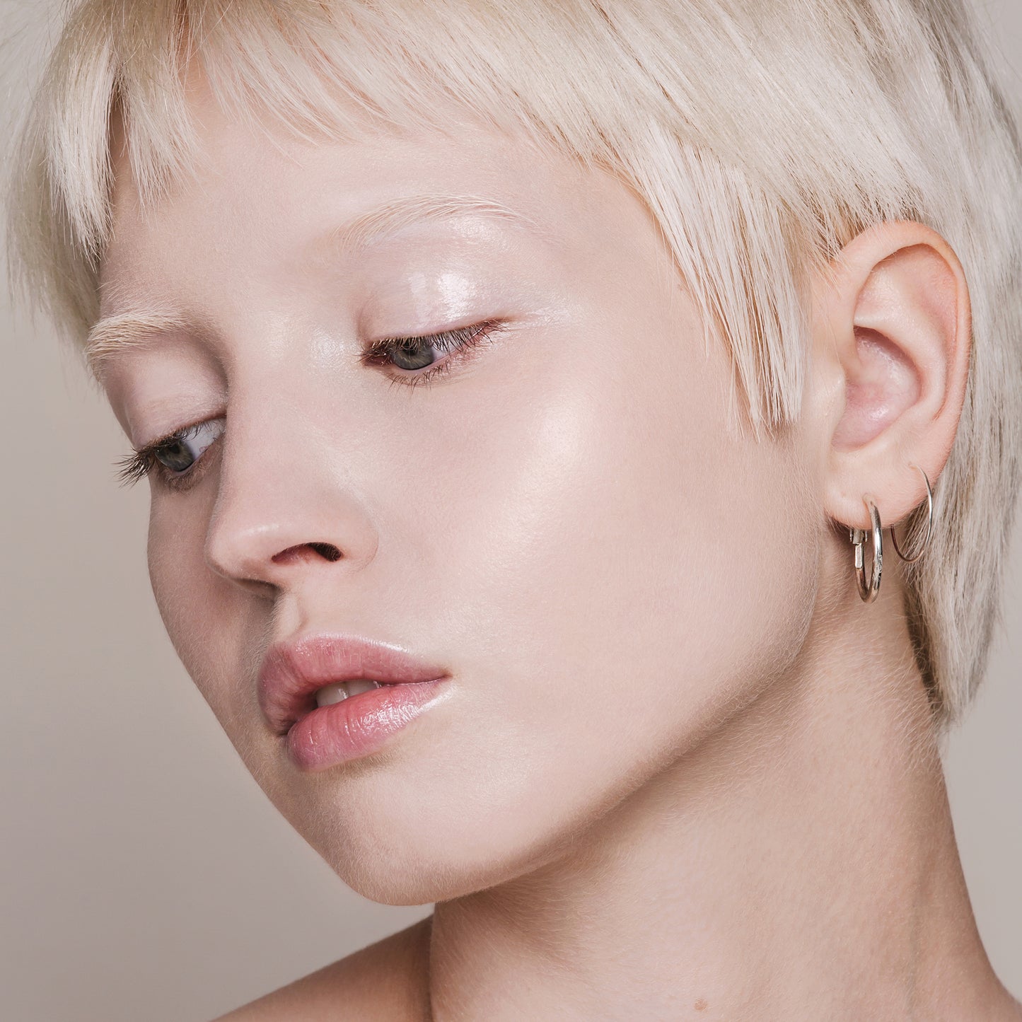 MÁDARA | Skin Equal Soft Glow Foundation 30 ml