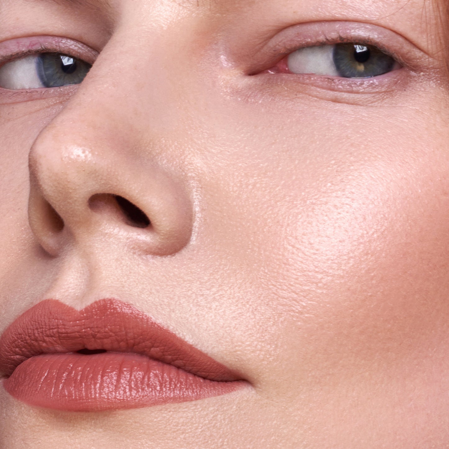 MÁDARA | Velvet Wear Matte Cream Lipstick