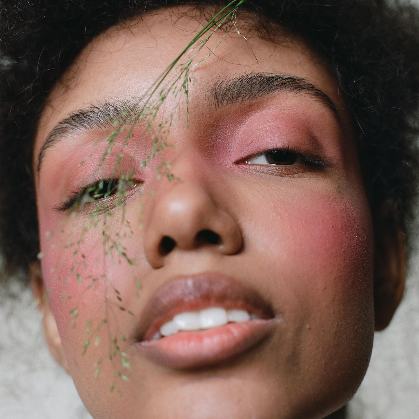 MÁDARA | Magnetic Blush Mineral Cheek Blusher