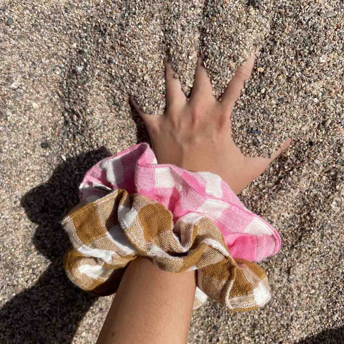Rose in April | Scrunchie Vichy in Neonrosa