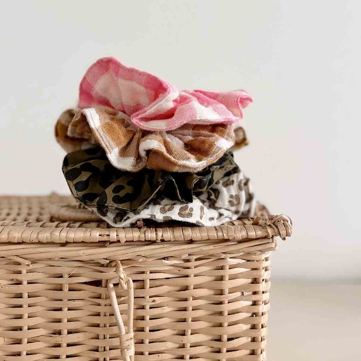 Rose in April | Scrunchie Vichy in Neonrosa
