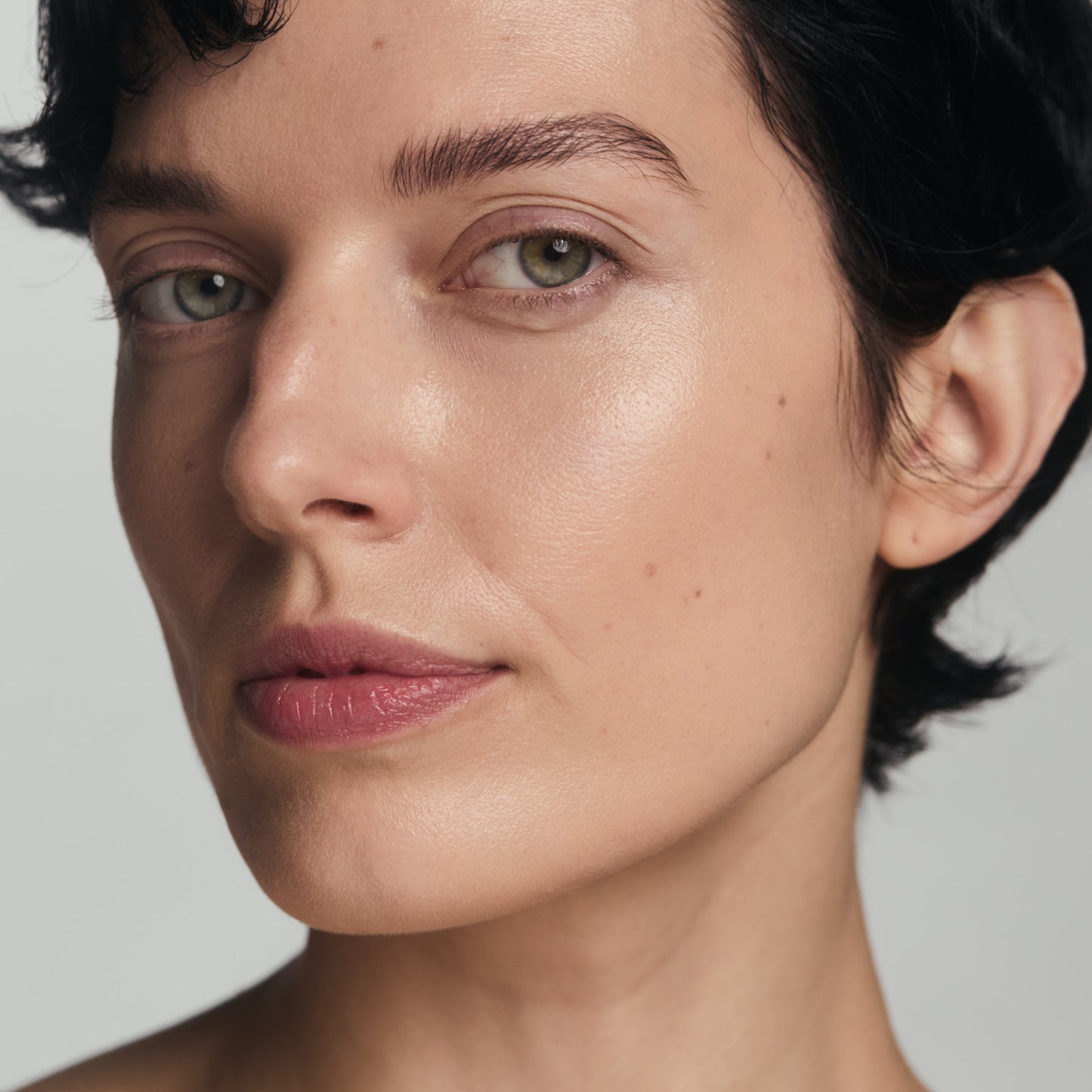 MÁDARA | CC GO - Tinted Ceramide CC Stick SPF30