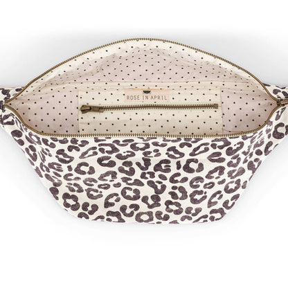 Rose in April | Gürteltasche Leopardenrint
