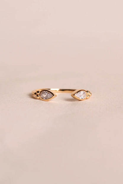 Waekura | Ring Alma Weiß